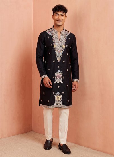Black Lachka Embroidered Kurta Pyjama