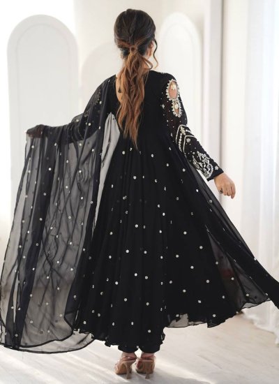 
                            Blooming Anarkali Salwar Kameez For Festival