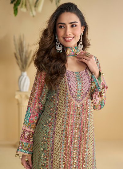 
                            Capricious Printed Crepe Silk Salwar Kameez