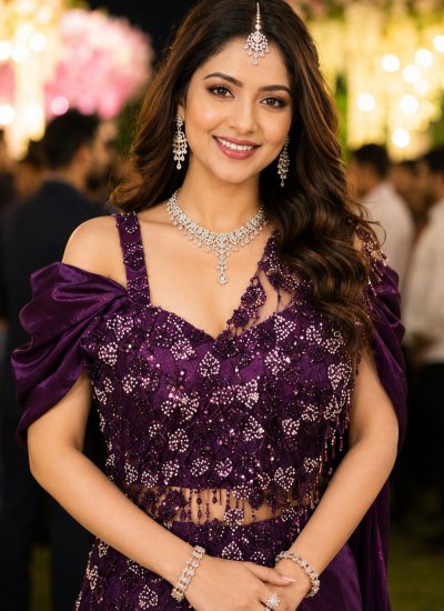 
                            Chic Fandy Purple Embroidered Trendy Saree