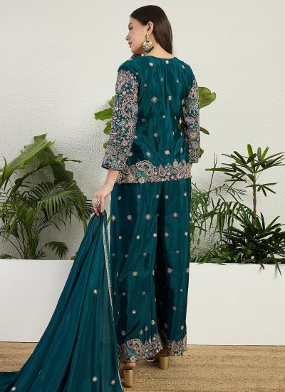 
                            Chinon Green Salwar Kameez