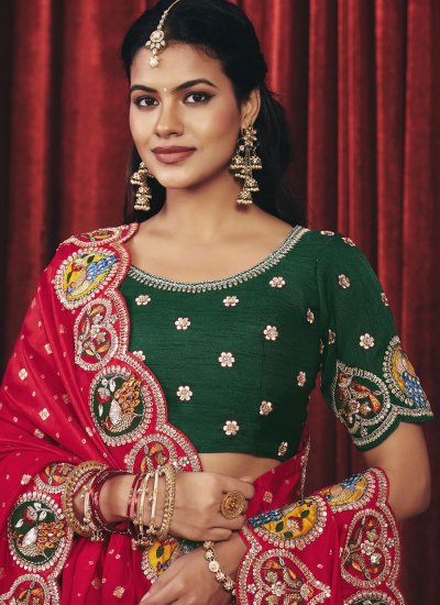 
                            Conspicuous Embroidered Rani Silk Contemporary Saree