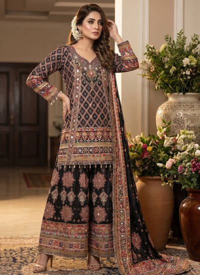 
                            Crepe Silk Black Salwar Kameez