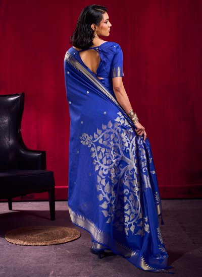 
                            Delectable Linen Party Classic Saree