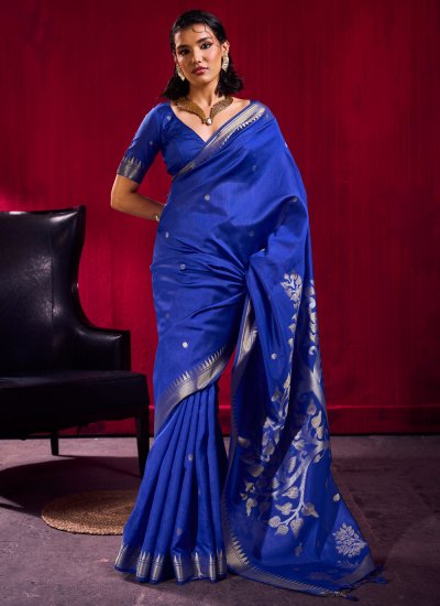 Delectable Linen Party Classic Saree