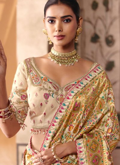 
                            Delectable Silk Embroidered Cream Classic Saree