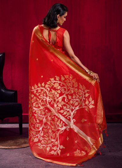
                            Deserving Weaving Red Contemporary Saree