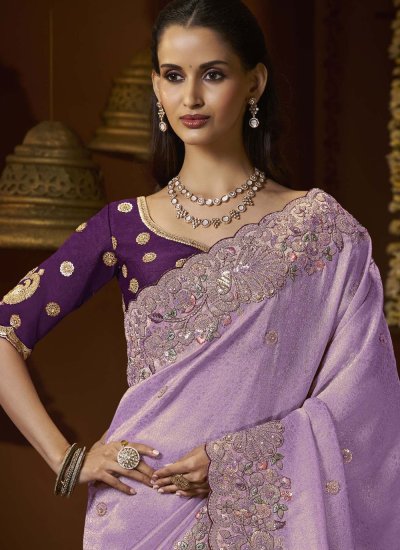 
                            Distinguishable Zari Jacquard Saree