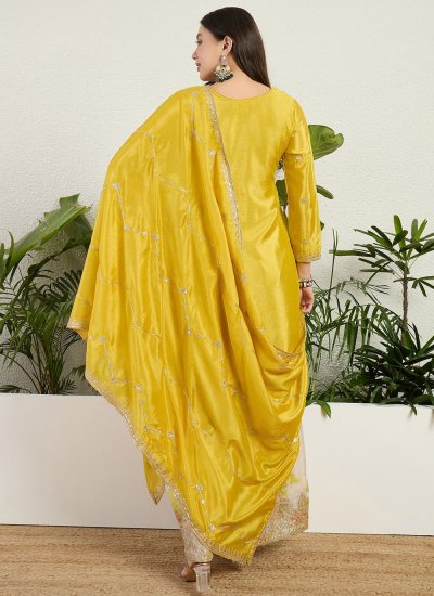 
                            Embroidered Chinon Trendy Salwar Kameez in Yellow Colour