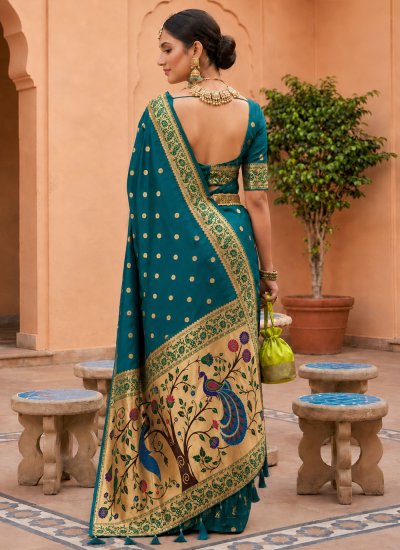 
                            Extraordinary Meenakari Banarasi Silk Saree
