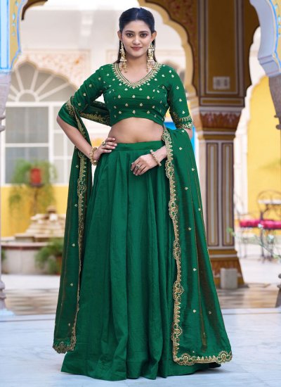 
                            Fetching Plain Silk Green Trendy Lehenga Choli