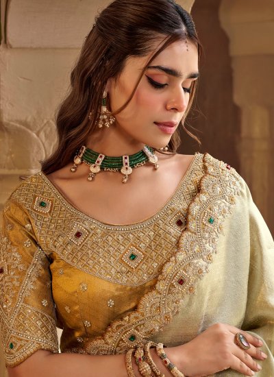 
                            Glitzy Resham Wedding Trendy Saree