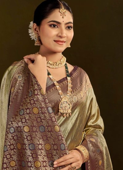 
                            Gold Banarasi Silk Party Classic Saree