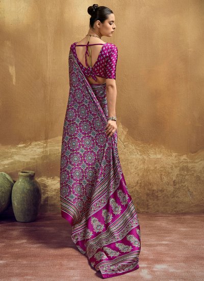 
                            Gorgonize Print Casual Saree