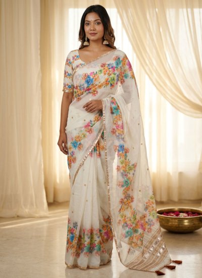 Gratifying Silk Print Classic Saree