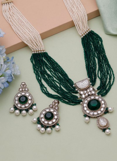 
                            Green and White Sangeet Necklace Set