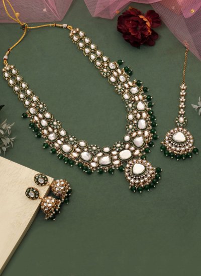 
                            Green Ceremonial Necklace Set
