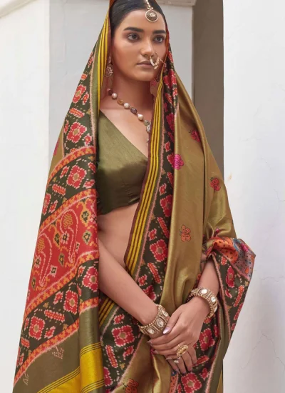 
                            Green Color Classic Saree