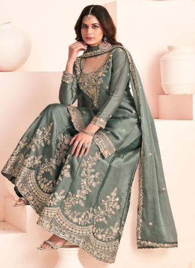 
                            Green Embroidered Festival Readymade Salwar Kameez