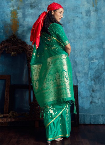 
                            Green Handloom silk Classic Saree