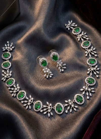 
                            Green Stone Work Festival Necklace Set