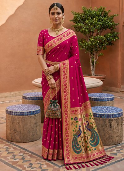 Gripping Meenakari Trendy Saree