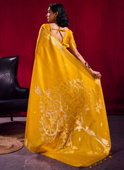 
                            Handloom silk Weaving Saree in Yellow