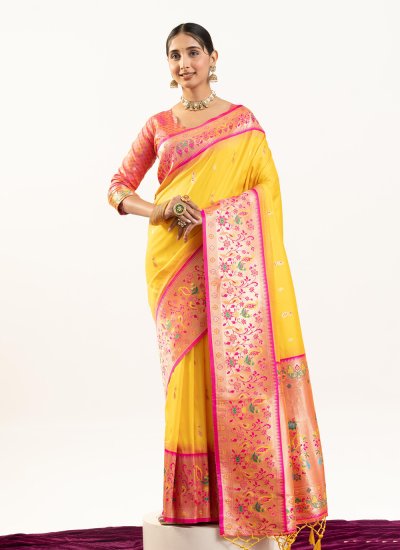 Impeccable Weaving Ceremonial Classic Saree