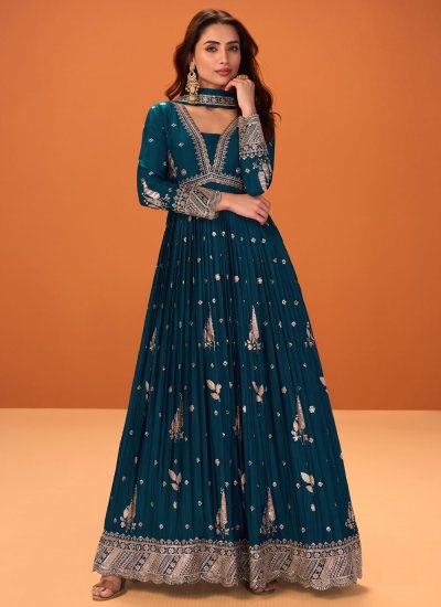 
                            Integral Chinon Gown 