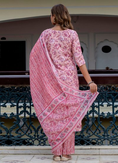 
                            Invigorating Blended Cotton Purple Salwar Suit