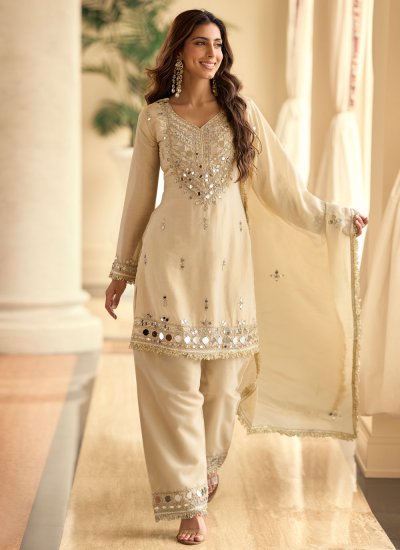 Magnificent Cream Salwar Kameez