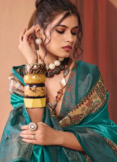 
                            Magnificent Traditional Saree For Party