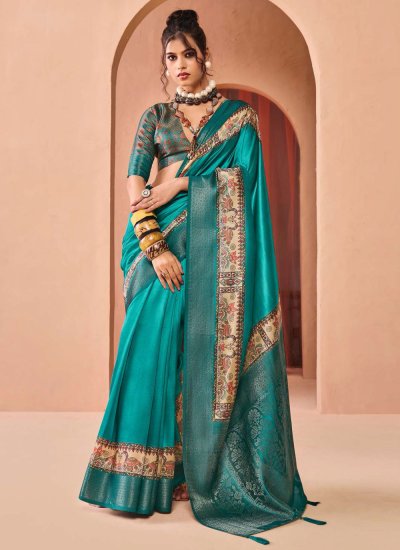 Magnificent Traditional Saree For Party