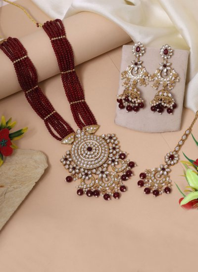 
                            Maroon Color Necklace Set