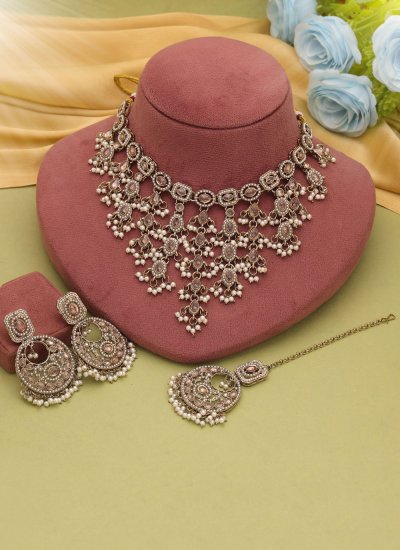 Moti Necklace Set in Gold Colour