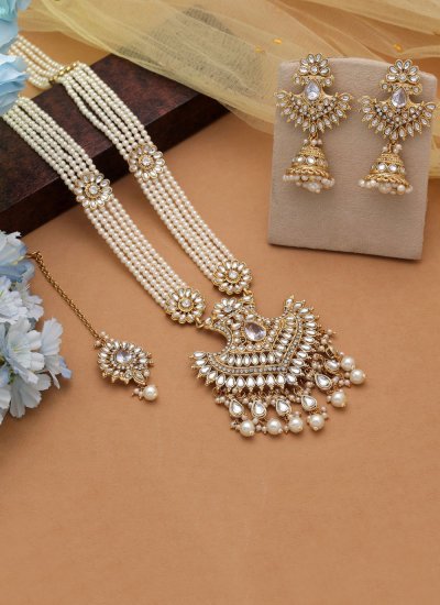 
                            Multi Colour Festival Necklace Set