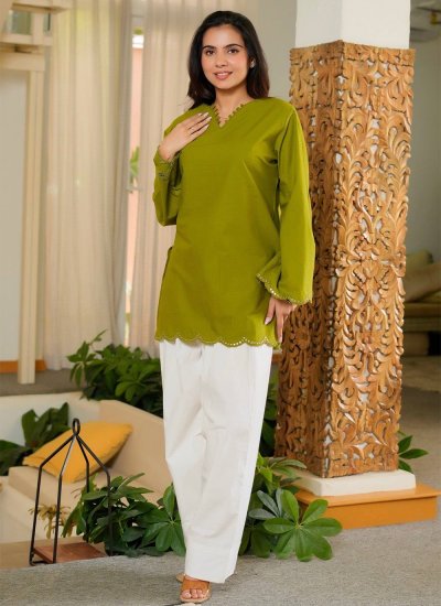 
                            Paramount Green Silk Casual Kurti