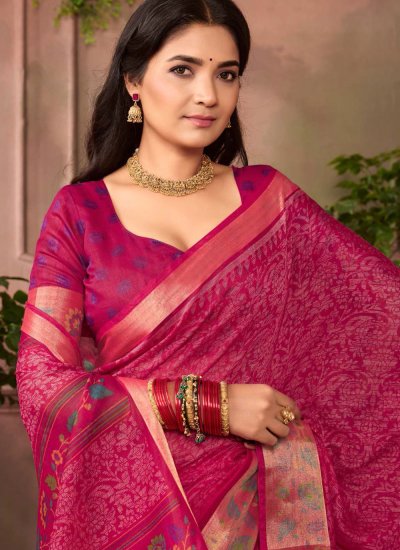 
                            Pink Color Trendy Saree