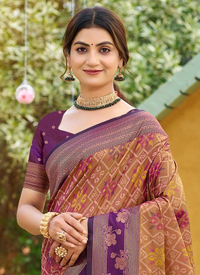 
                            Pleasing Purple Classic Saree