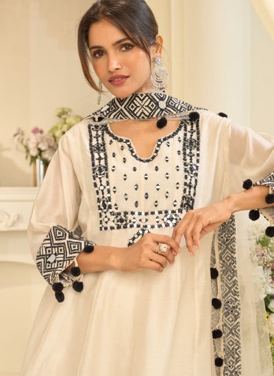 
                            Prodigious Embroidered Off White Silk Pakistani Salwar Kameez