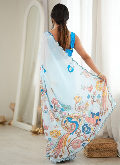 
                            Refreshing Trendy Saree For Party