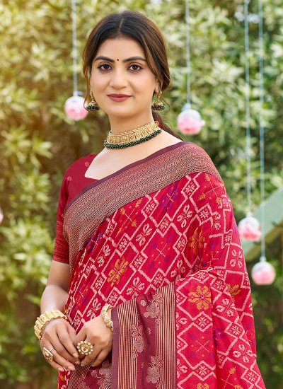 
                            Resplendent Silk Pink Trendy Saree