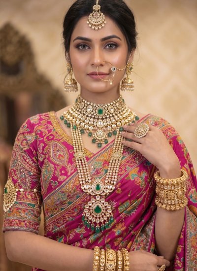 
                            Sophisticated Aari Classic Saree