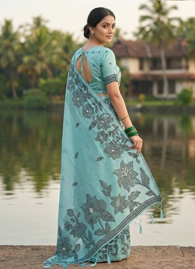 
                            Sophisticated Cotton Floral Print Classic Saree