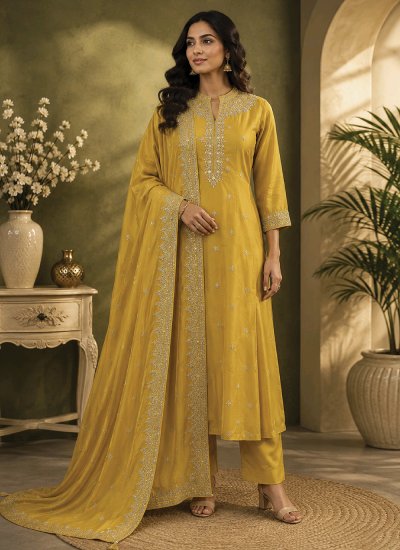 Spectacular Embroidered Salwar Kameez