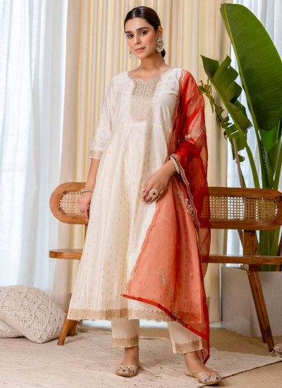 Staggering Silk Blend Embroidered Cream Salwar Suit