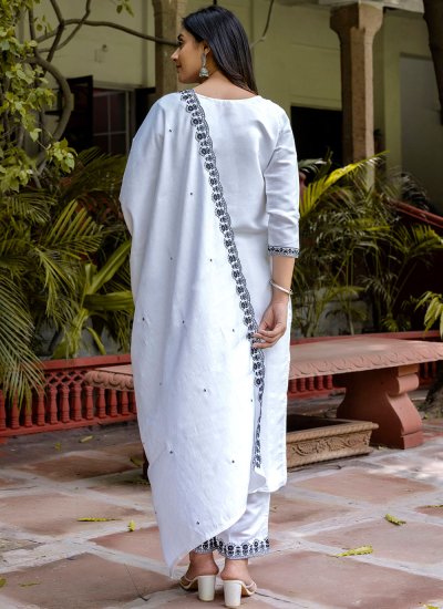 
                            Stunning Silk White Trendy Salwar Kameez