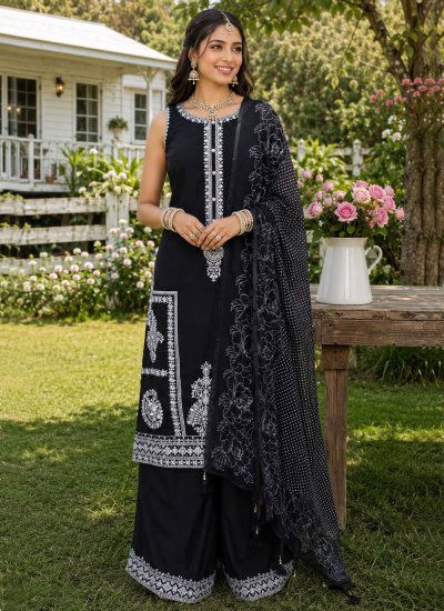Stupendous Black Salwar Kameez
