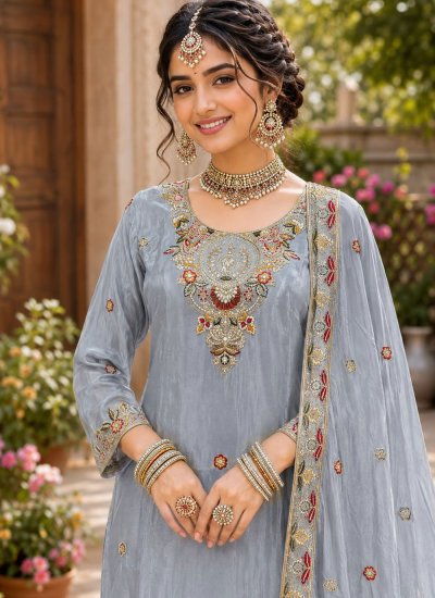 
                            Stupendous Silk Festival Salwar Kameez