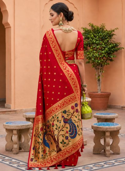 
                            Subtle Meenakari Banarasi Silk Red Classic Saree